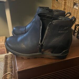 Sorel Black Leather Side-Zip Wedge Ankle Booties